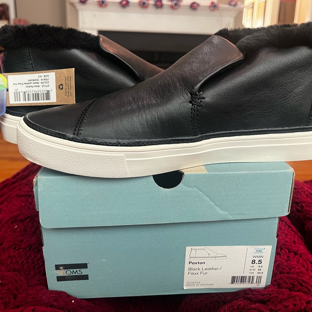 Toms shoes paxton black leather faux fur